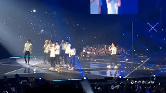 EXO - Lucky - The EXO'luXion in Hong Kong 饭拍版 15/08/16