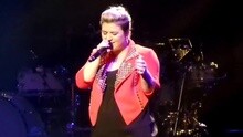 Kelly Clarkson - The Heart Wants What It Wants Phoenix演唱会现场版 2015