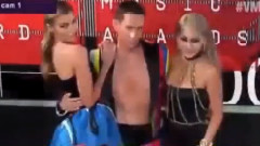 CL(2NE1),2NE1 - CL与Jeremy Scott走VMA红毯视频