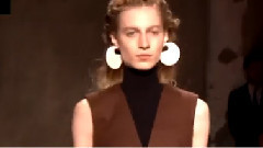 Fashion Show - Model Talks Julia Nobis FW 2015-2016