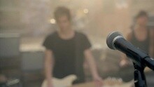 5 Seconds Of Summer - She Looks So Perfect