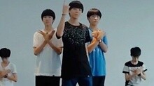 TFBOYS - 指导TF家族练习生们舞蹈