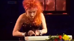 Cyndi Lauper - Girls Just Want To Have Fun