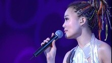 容祖儿 - 春光乍洩 容祖儿.姚玨.莫拉维亚交响乐团音乐会现场版