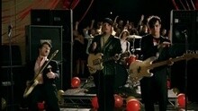 Fall Out Boy - This Ain't A Scene, It's An Arms Race