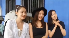 T-ara - 看看T-ARA成员孝敏和恩静,还有韩国演员江宝贝参观涨弼士故居的画面