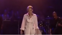Miley Cyrus - Wrecking Ball