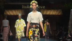 Fashion Show - Dolce & Gabbana Spring Summer 2016
