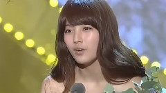 秀智(miss A) - 秀智 红毯 电影女子新人奖 受赏