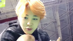 JIMIN(防弹少年团),防弹少年团 - 官网更新:朴智旻(JIMIN)自拍和A.R.M.Y