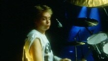 Queen - Hammer To Fall