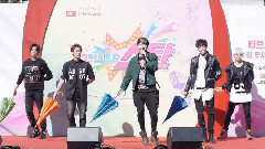 JJCC - 在花园里