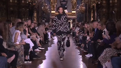 Fashion Show - Model Binx Walton - Spring Summer 2016