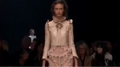 Fashion Show - Alexander McQueen Spring Summer 2016