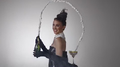 音乐短片 - 100 Years of Halloween Costumes In 3 Minutes