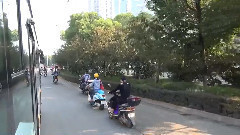 音乐短片 - 天堂里有没有车来车往