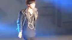 李泰民(SHINee),SHINee - Dance Battle