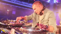 b2s - E-FORCE QAPITAL 2013