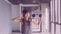 女孩与机器人 - 非温室花朵