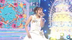 AKB48 - 风は吹いている & Everyday,カチューシャ & フライングゲット Talk