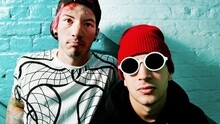 Twenty One Pilots - Tear In My Heart MTV现场版 2015