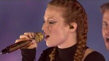 Jess Glynne - Don't Be So Hard On Yourself EMA现场版 2015