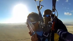 音乐短片 - Skydiving