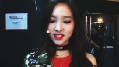 TWICE - V APP Twice Vehind