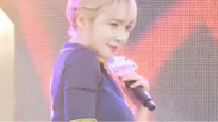 AOA - 短裙