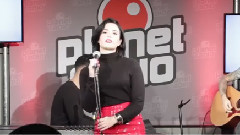 Demi Lovato - Confident