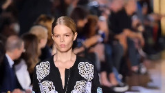 Fashion Show - Top Model - Anna Ewers
