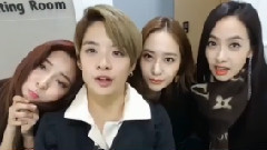 Luna(f(x)),Amber(f(x)),宋茜,f(x),Krystal(f(x)) - Naver V APP音乐银行后台待机室Part.1 中文字幕