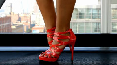 音乐短片 - Hi Heels On A Treadmill