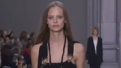 Fashion Show - Model Ine Neefs Spring Summer 2016