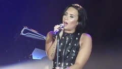 Demi Lovato - Hello