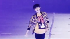 朴灿烈(EXO),EXO - KYOSERA DOME LIGHTSABER & DROP THAT