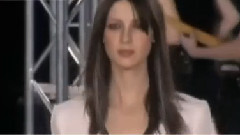 Fashion Show - Chanel Fall Winter 2002-2003