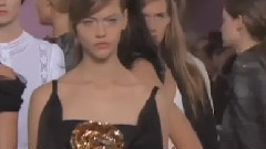 Fashion Show - Chanel Spring Summer 2006