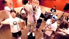 模仿翻唱 - Shake It