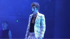 郑允浩,东方神起 - 咒文