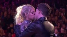 Meghan Trainor,Charlie Puth - Like I'm Gonna Lose You + Marvin Gaye AMA现场版 2015