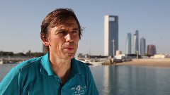 音乐短片 - How To Swim Endlessly Underwater