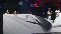 EXO - lukcy换衣服