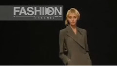 Fashion Show - Giorgio Armani Fall Winter 1997-1998