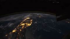 音乐短片 - All Alone In the Night Time Lapse Footage Of The Earth As Seen From The ISS