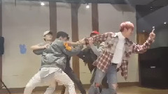 B.A.P - Young,Wild&Free 神经病版