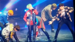 V(防弹少年团),田柾国(防弹少年团),防弹少年团 - 花样年华OnStage演唱会
