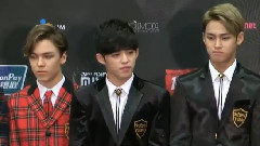 Seventeen - V App 直播 2015 MAMA 媒体见面会
