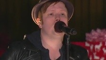 Fall Out Boy - Christmas Time Is Here 现场版 2015