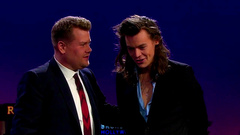 One Direction - Harry现场纹身(Late Late show)
